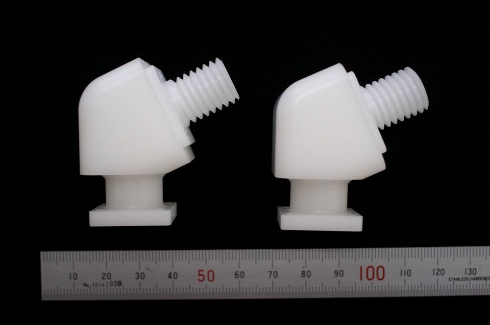 POM樹脂切削加工品|3D形状・M14ねじ事例